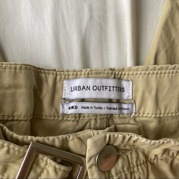 Urban Outfitters khaki belted utility pants, size 4 - Picture 3 of 6